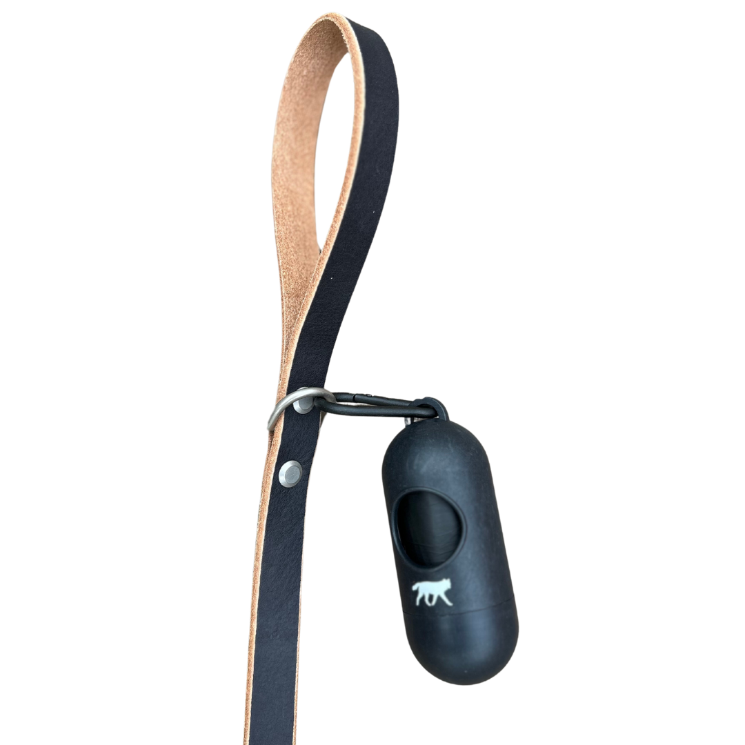 rōmng Bamboo Poop Bag Dispenser + Compostable Roll