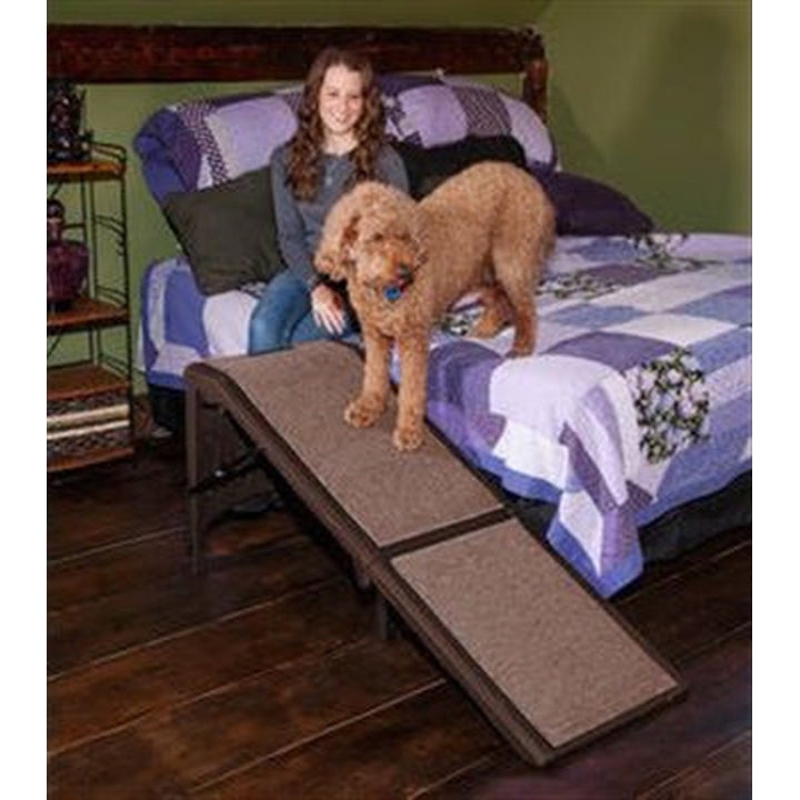 Free-Standing Extra Wide Carpeted Pet Ramp